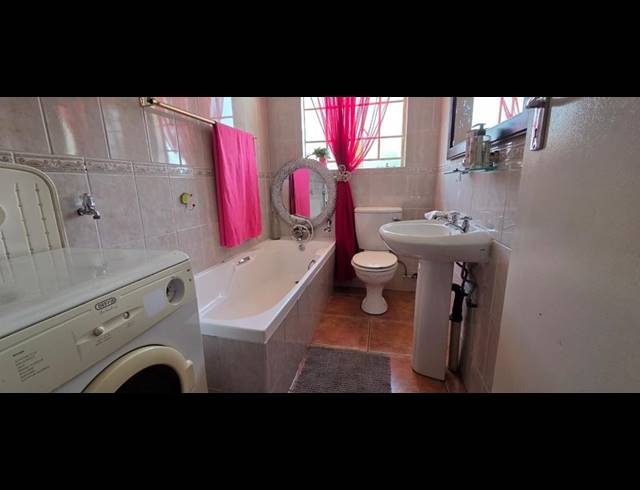 3 BEDROOM CLUSTER FOR SALE IN SOUTH CREST